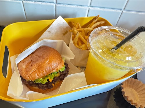 HENRY'S BURGER Daikanyama